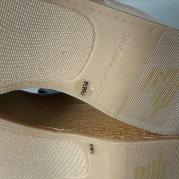 Lucky Brand Women Sz 7.5 Demmia Wood Wedge Platform Strappy Printed Denim Sandal - Picture 8 of 8